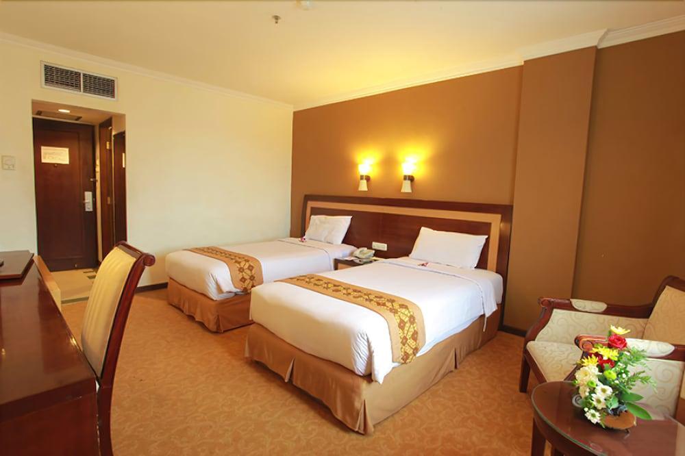 Semesta Heritage Hotel & Convention Σεμαράνγκ Εξωτερικό φωτογραφία