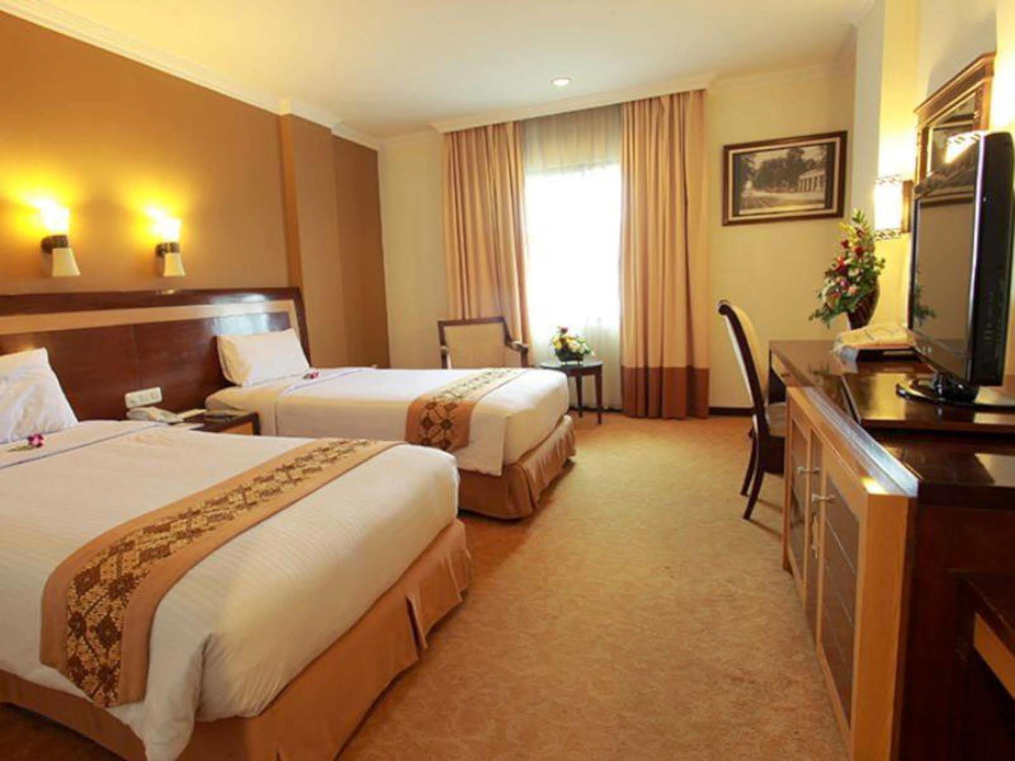 Semesta Heritage Hotel & Convention Σεμαράνγκ Εξωτερικό φωτογραφία